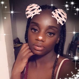 Meet your Posher, Sinia